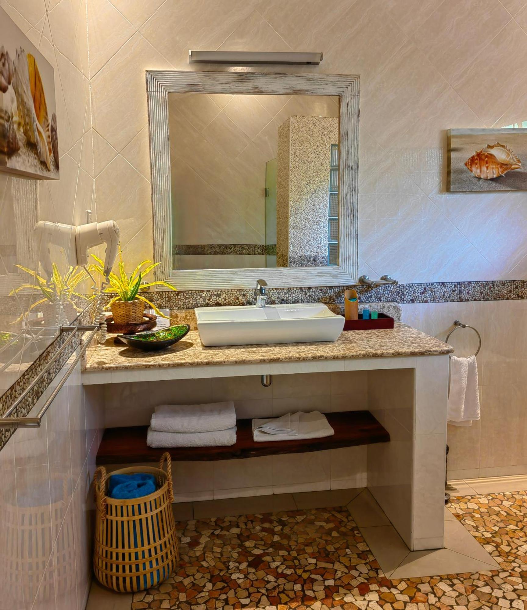 米森夏德利鲁酒店 拉迪格岛 外观 照片